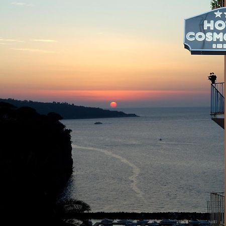 Hotel Cosmomare П'яно-ді-Сорренто Екстер'єр фото