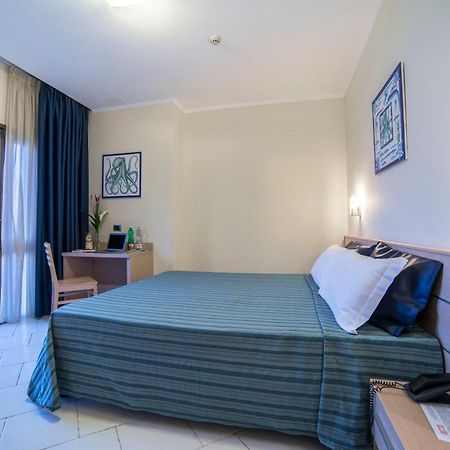 Hotel Cosmomare П'яно-ді-Сорренто Екстер'єр фото