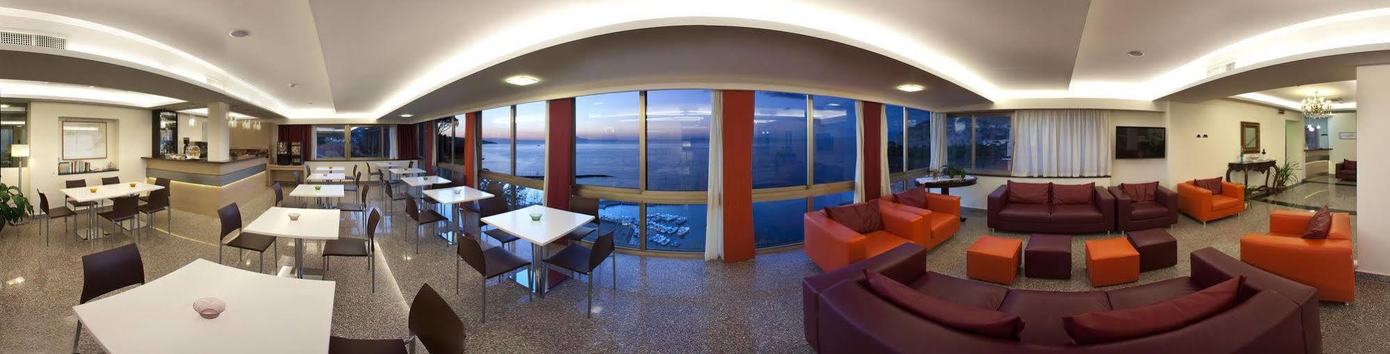Hotel Cosmomare П'яно-ді-Сорренто Екстер'єр фото
